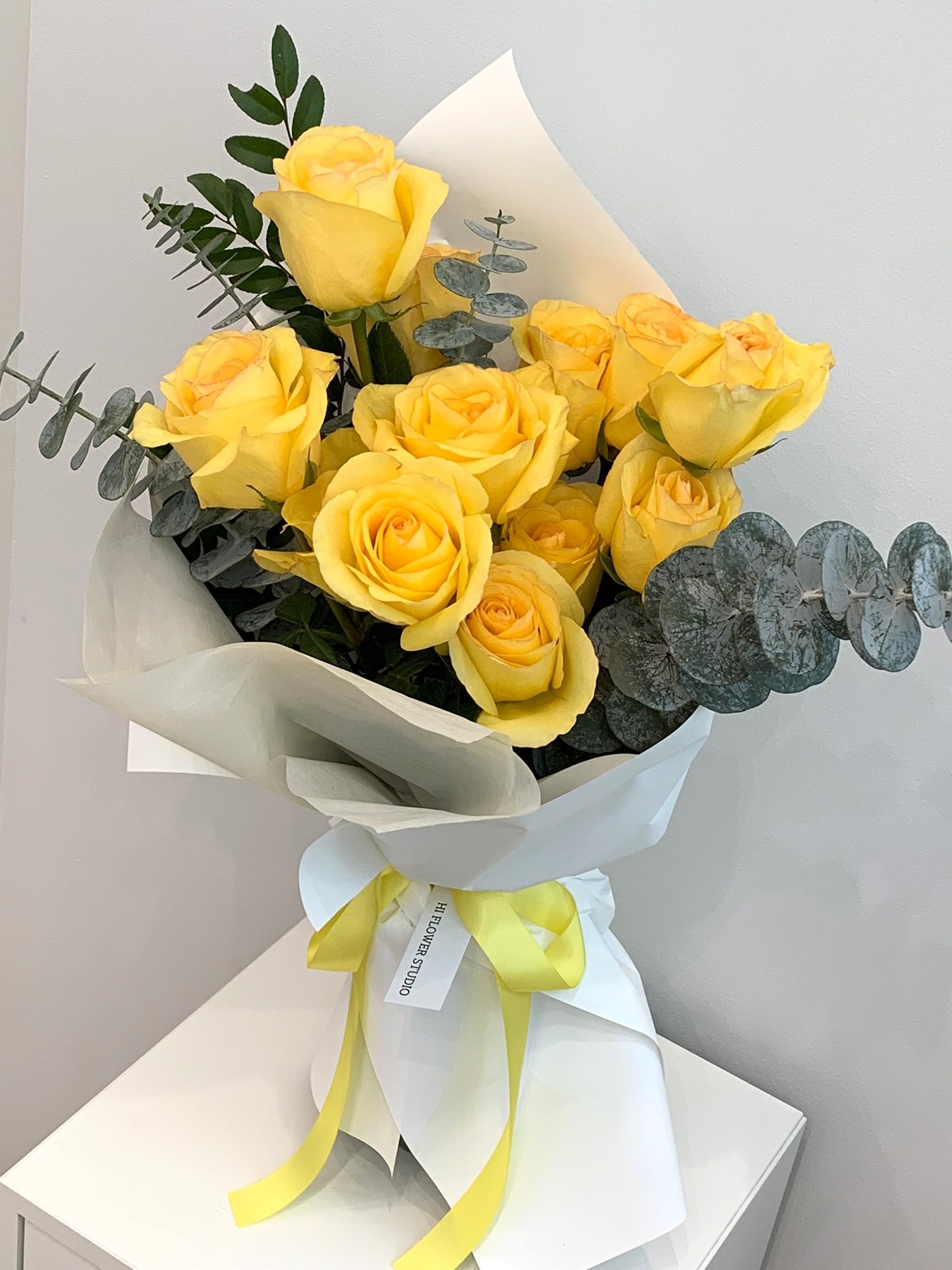 12 Yellow Rose Bouquet