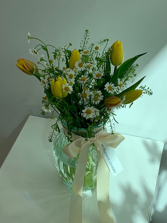 Chamomile Vase Arrangement