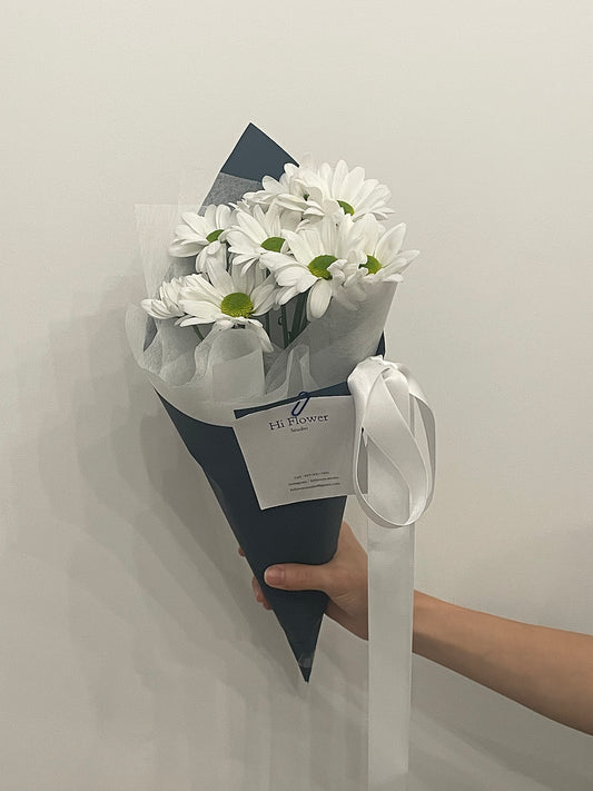 Daisy Cone Bouquet