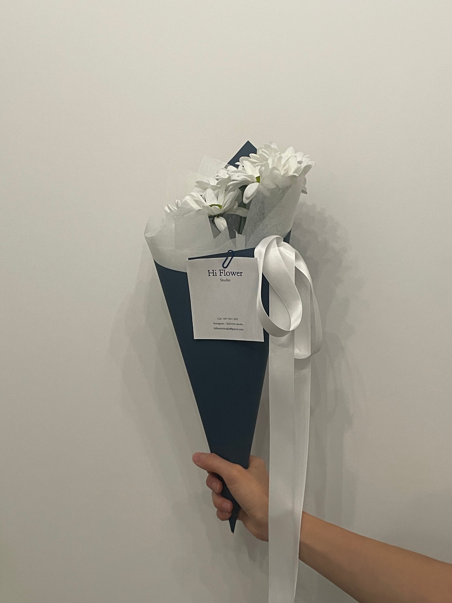 Daisy Cone Bouquet