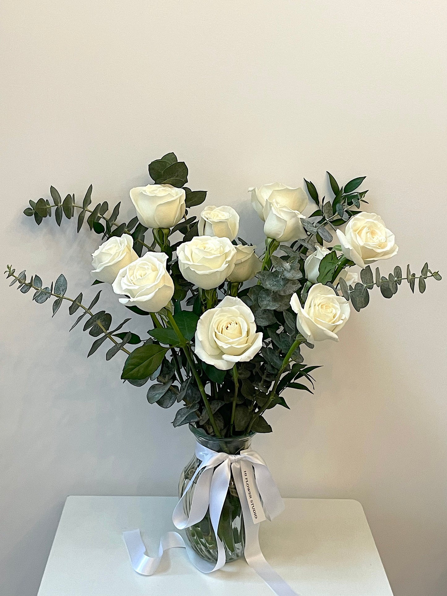 12 White Rose Vase Arrangement