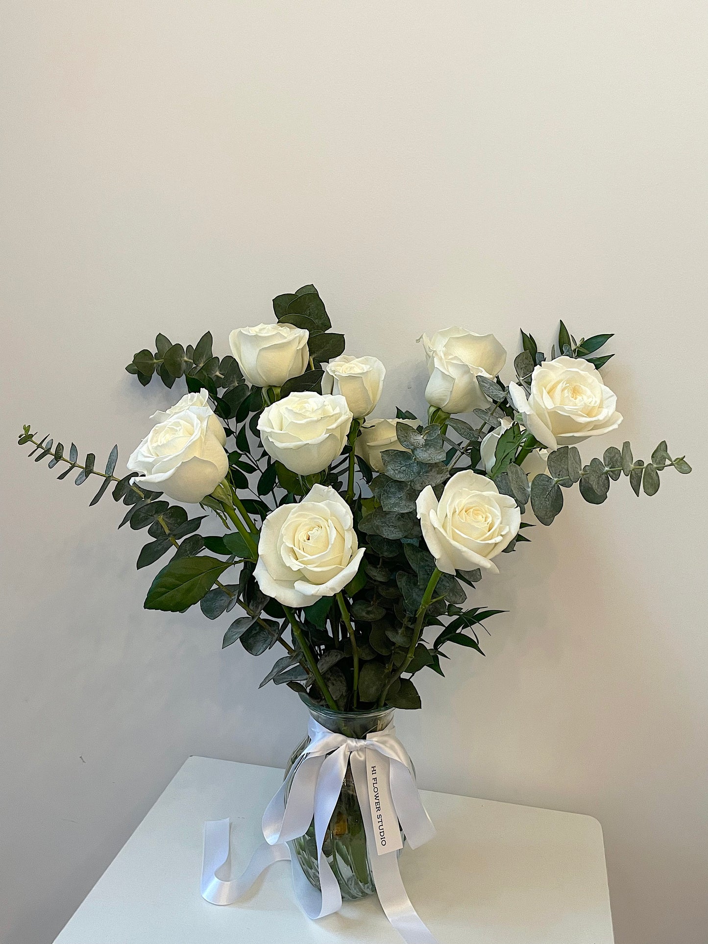 12 White Rose Vase Arrangement