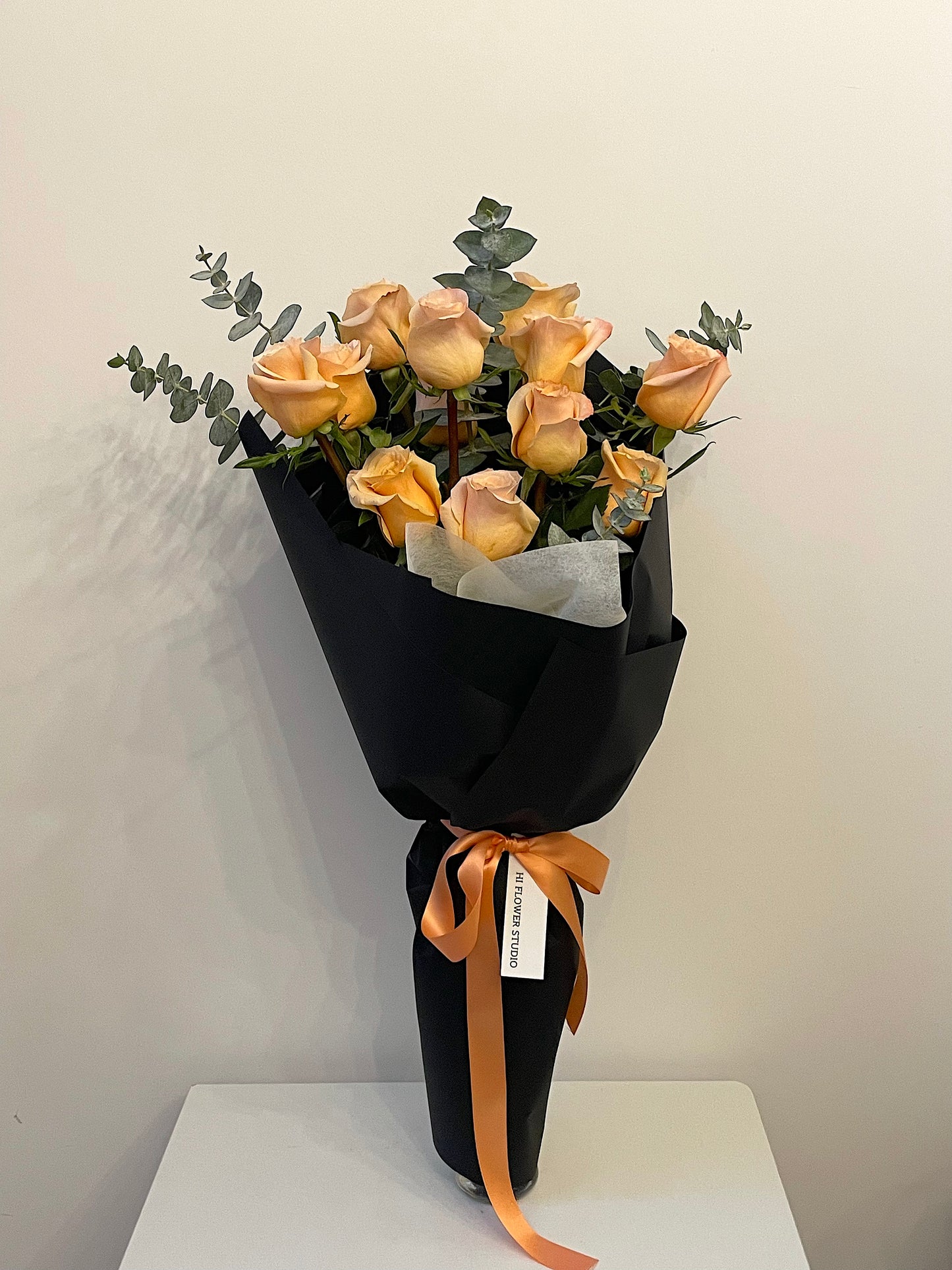 12 Peach Rose Bouquet
