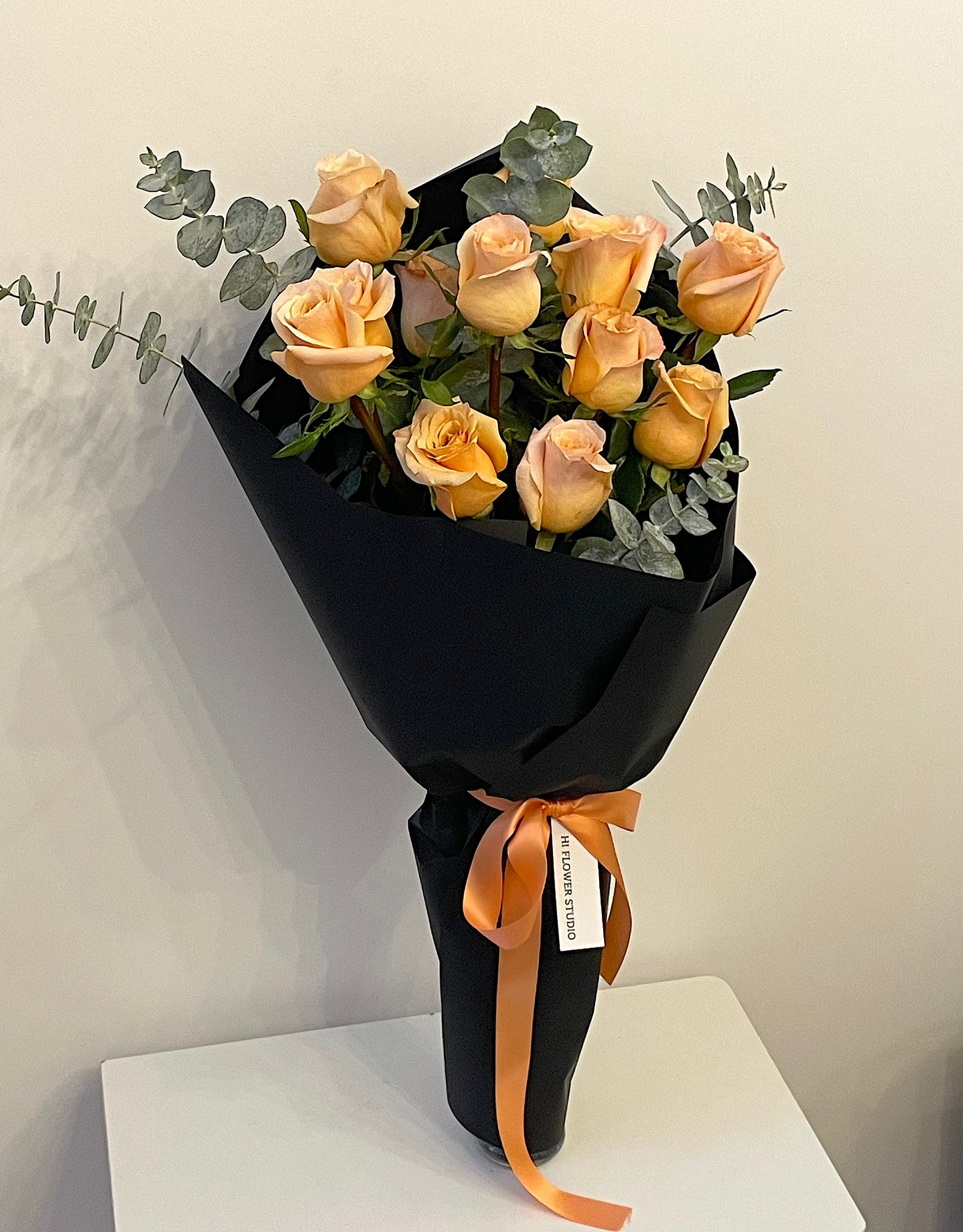 12 Peach Rose Bouquet